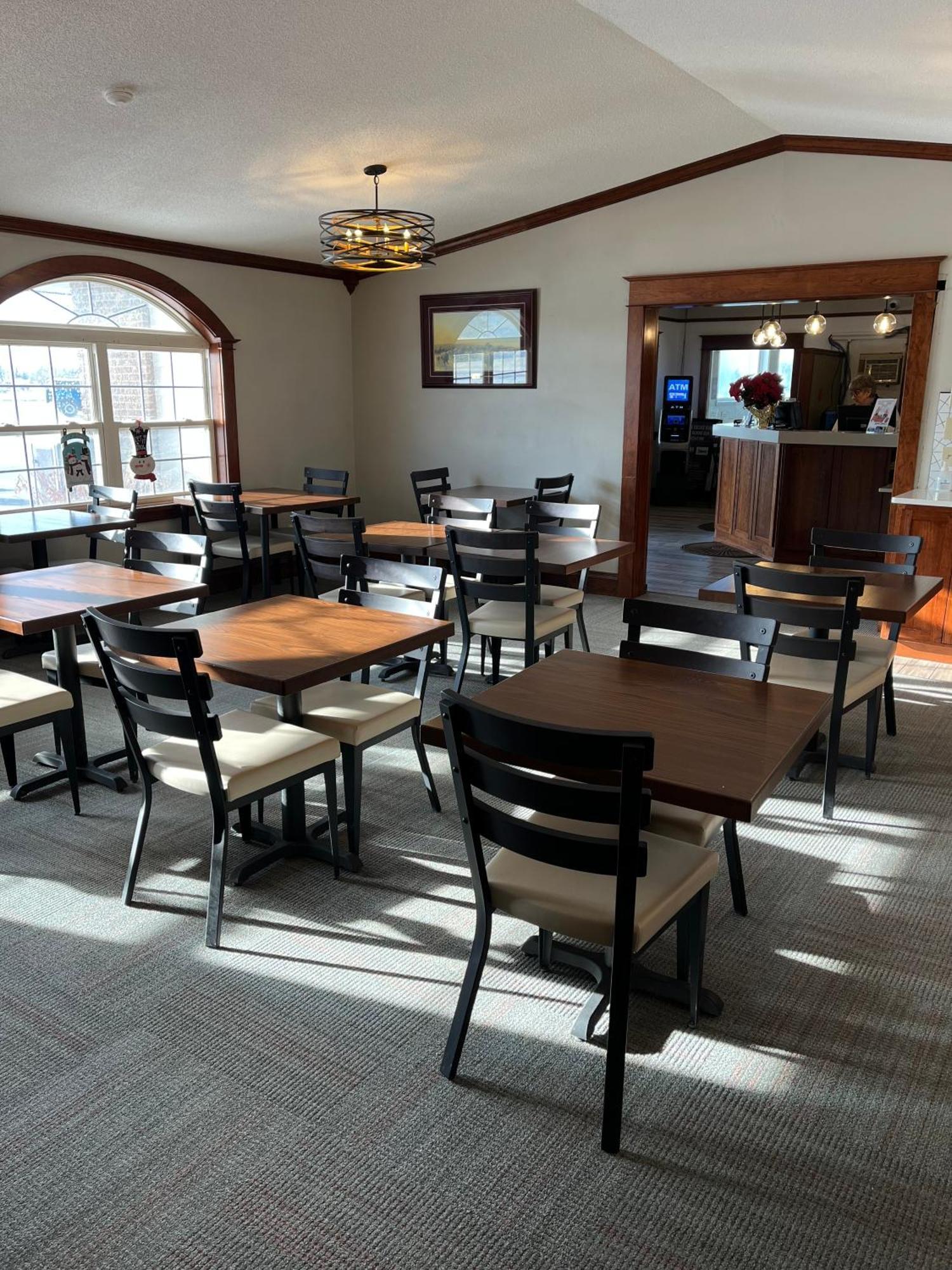 Fireside Inn And Suites Devils Lake Exteriör bild
