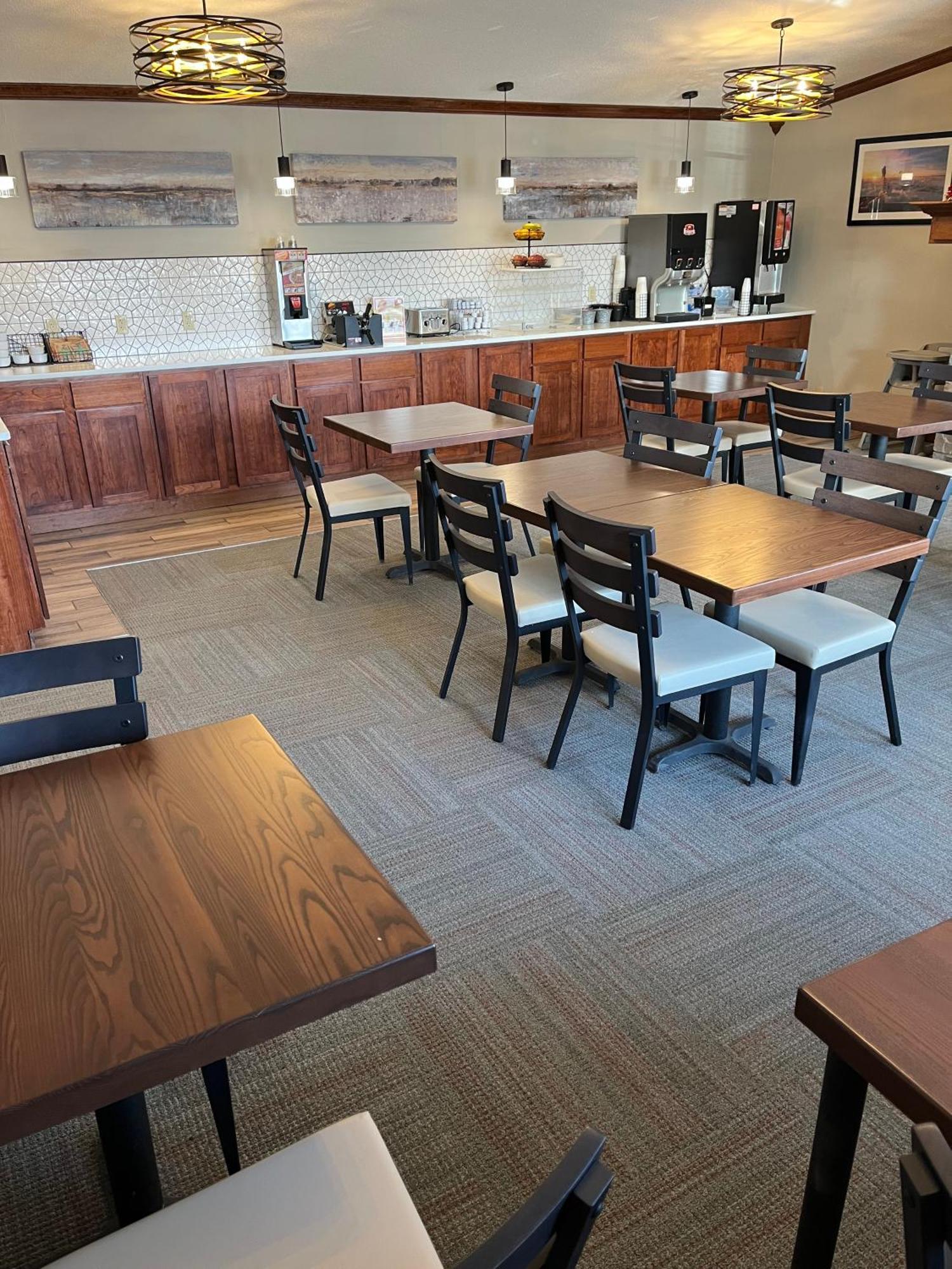 Fireside Inn And Suites Devils Lake Exteriör bild